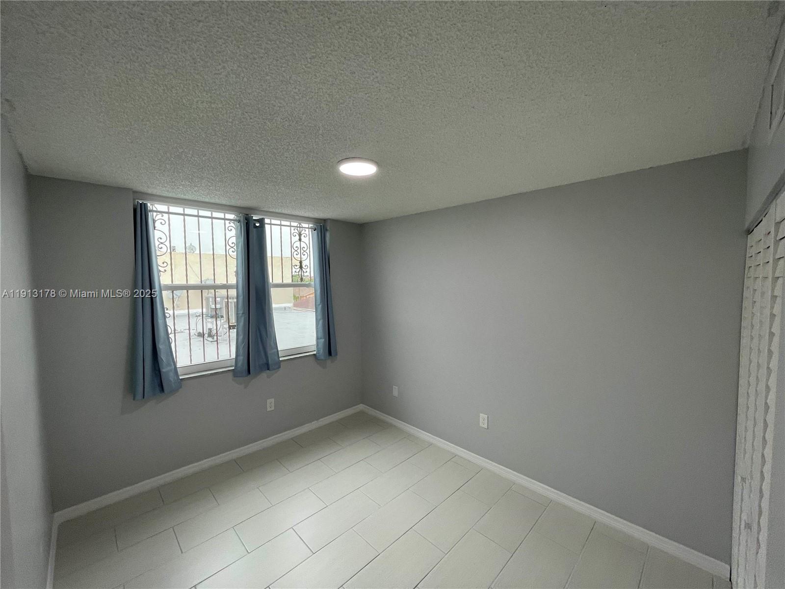 MANGO HILL #11 CONDO - Residential Lease