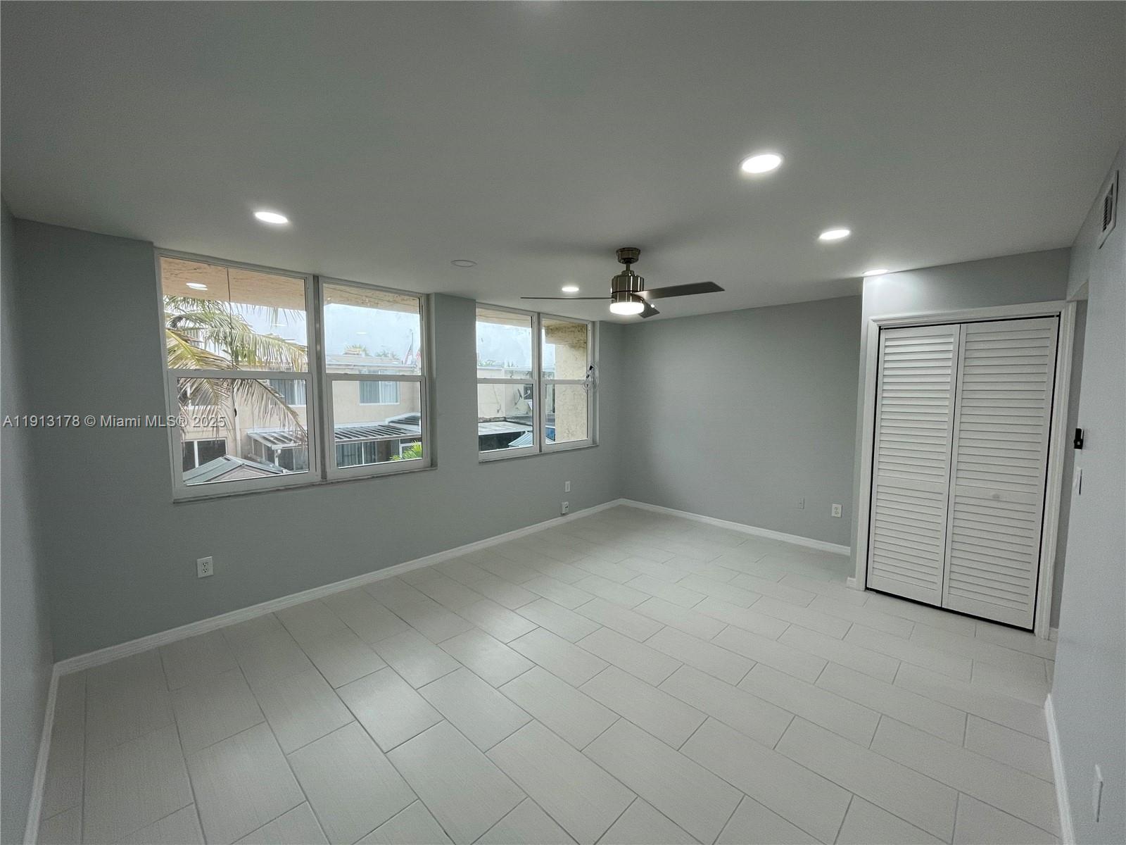 MANGO HILL #11 CONDO - Residential Lease