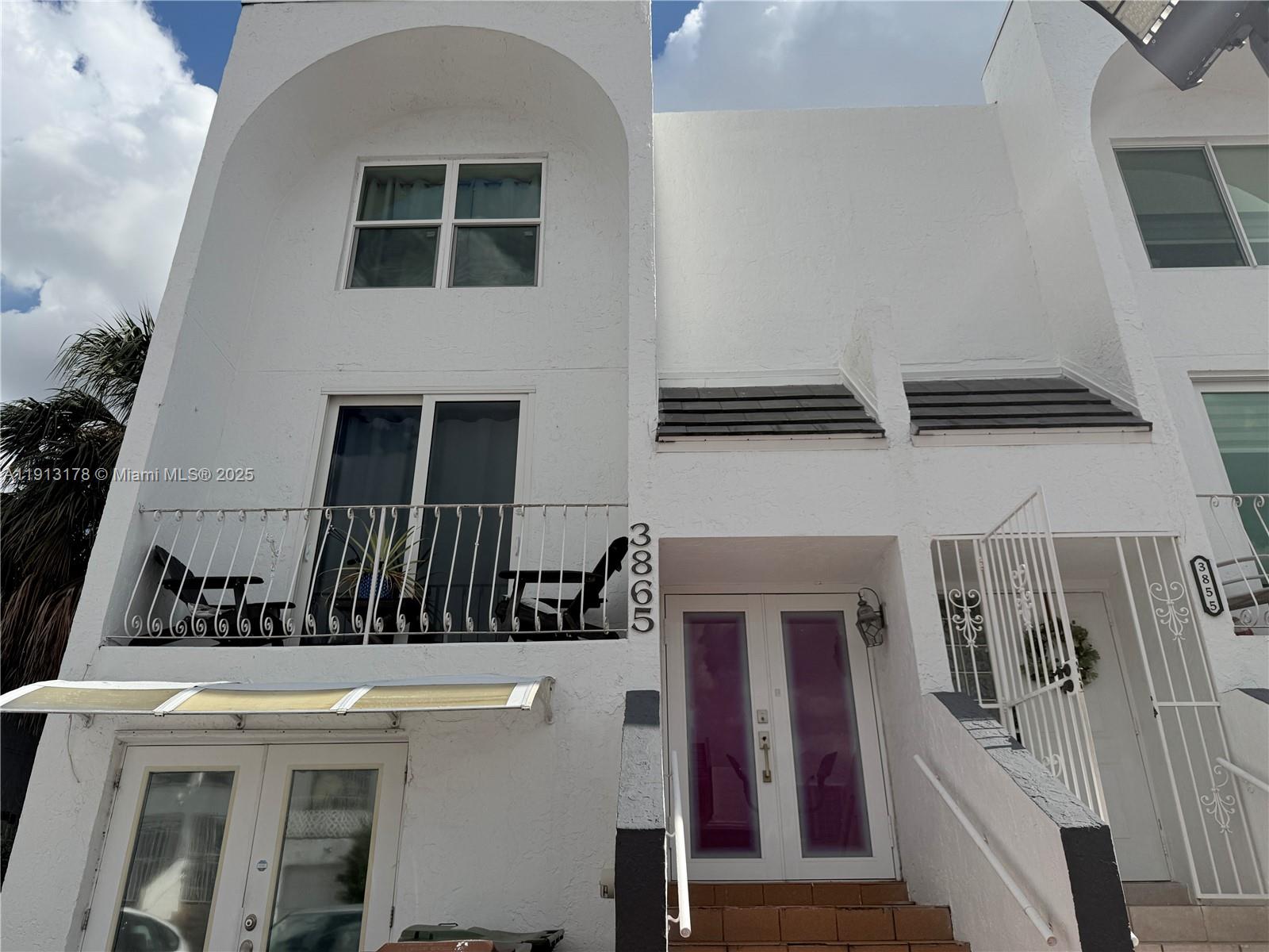 MANGO HILL #11 CONDO - Residential Lease