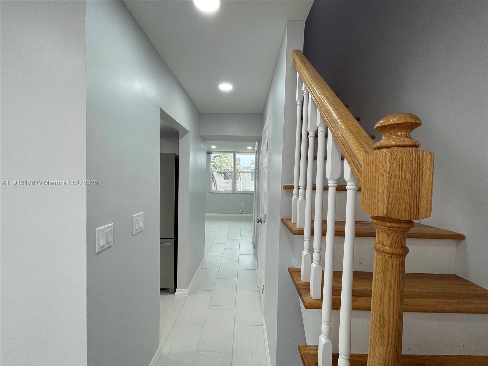 MANGO HILL #11 CONDO - Residential Lease