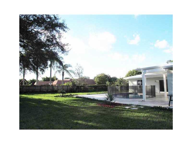 OLD CUTLER ESTATES SEC 1 - Residential Lease