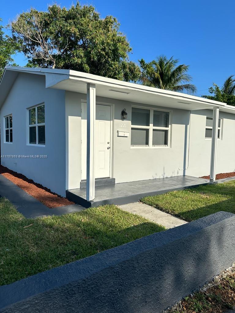 Property for Sale at 1221 N 20th Ave, Hollywood, Broward County, Florida - Bedrooms: 2 
Bathrooms: 1  - $389,000