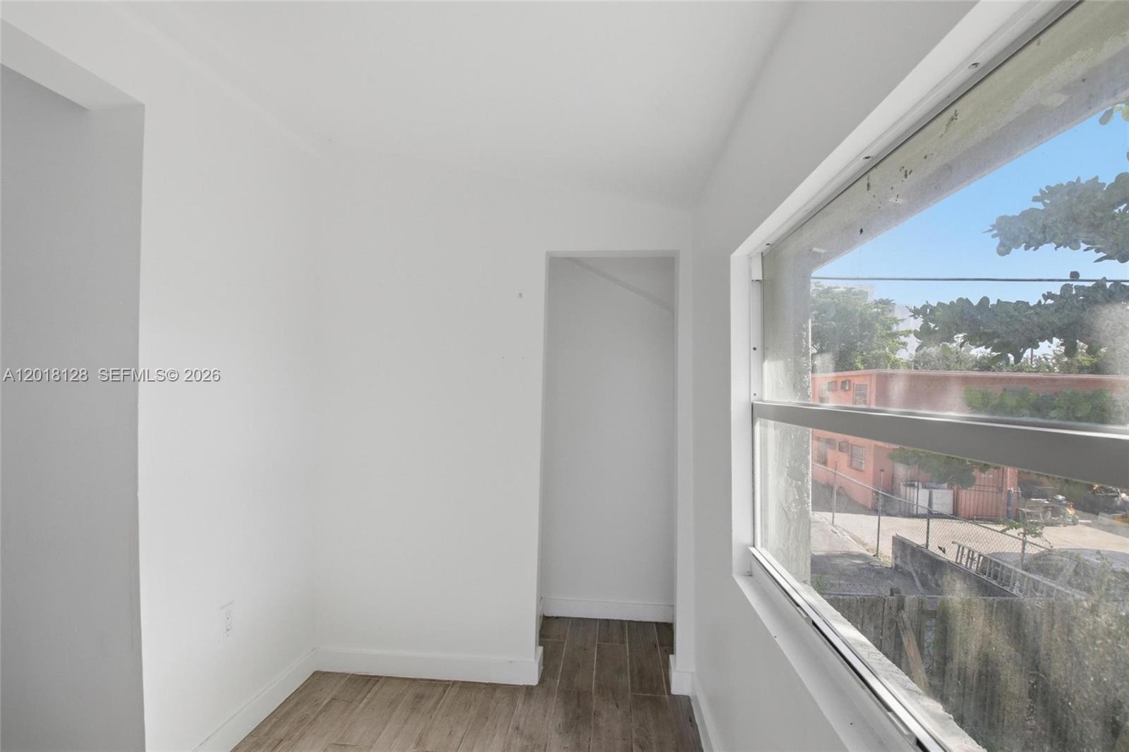 1035 NW 5th St 4