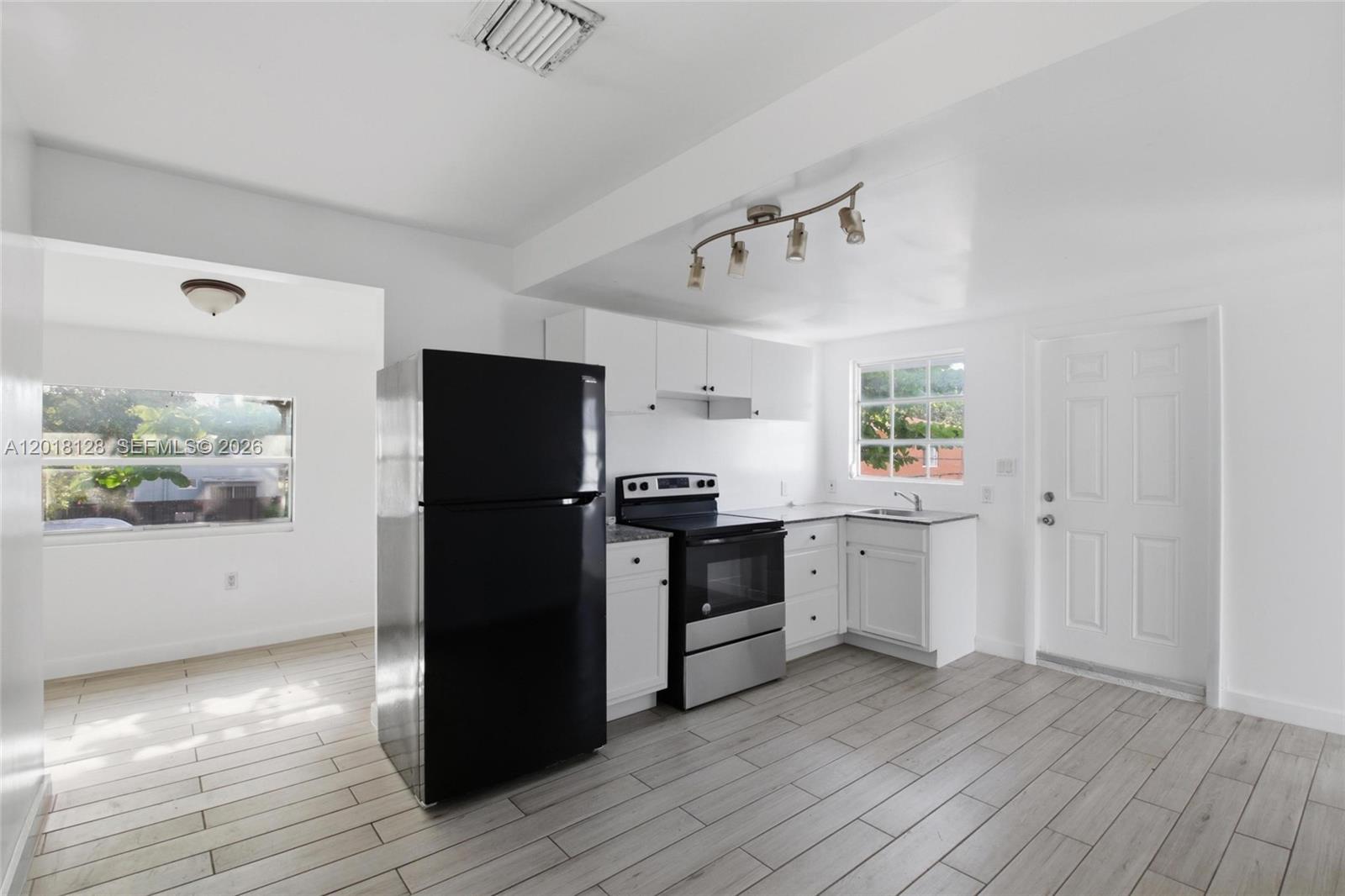 1035 NW 5th St 4