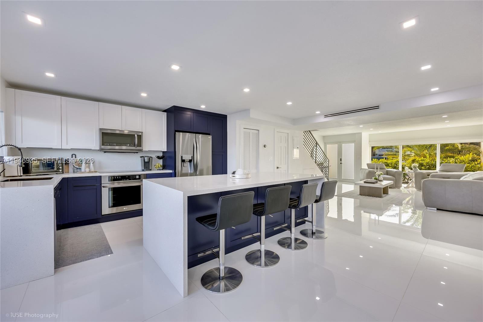 LEEWARD POINT CONDO - Residential