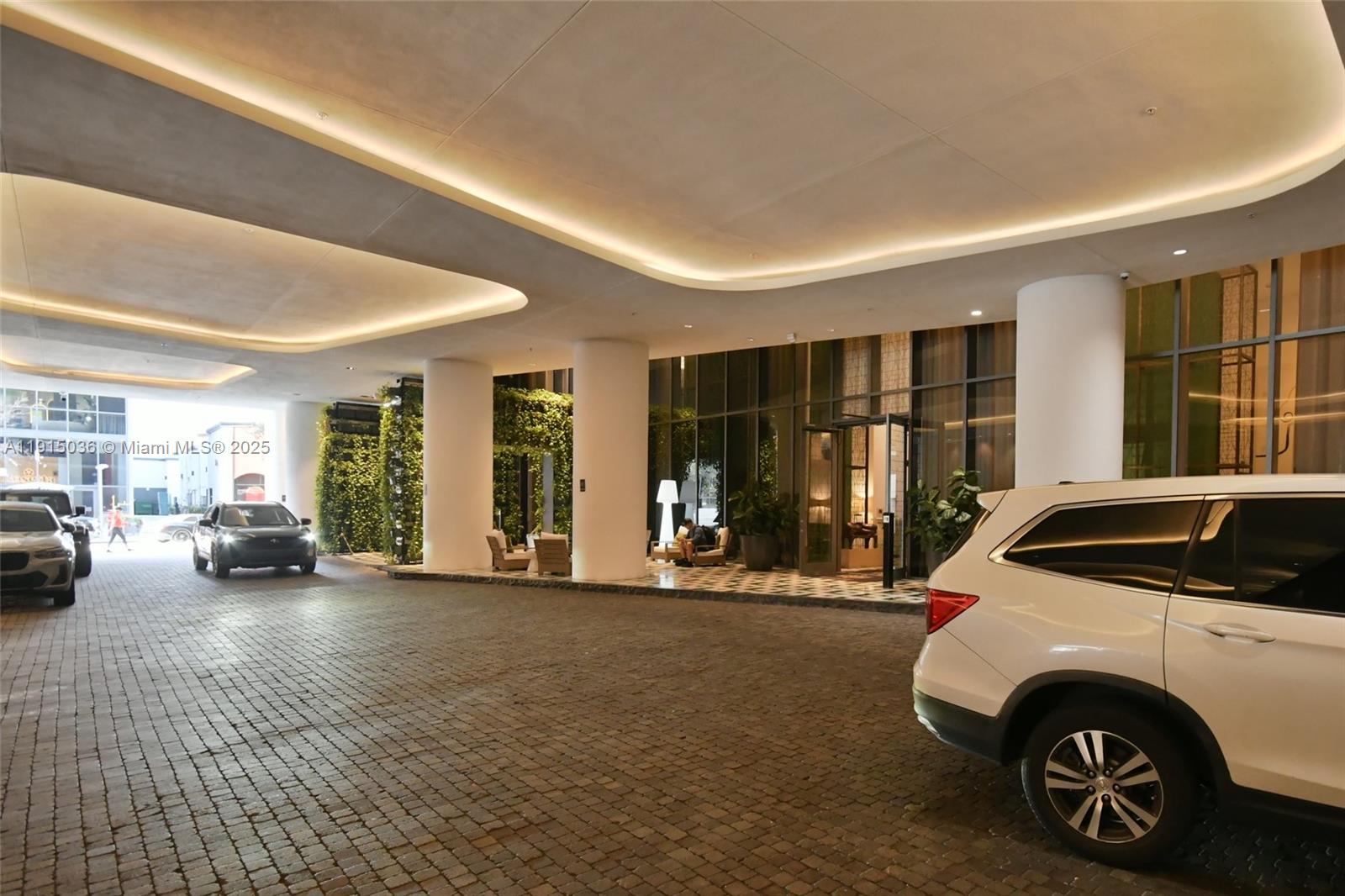 801 SMA RESIDENCES CONDO - Residential Lease