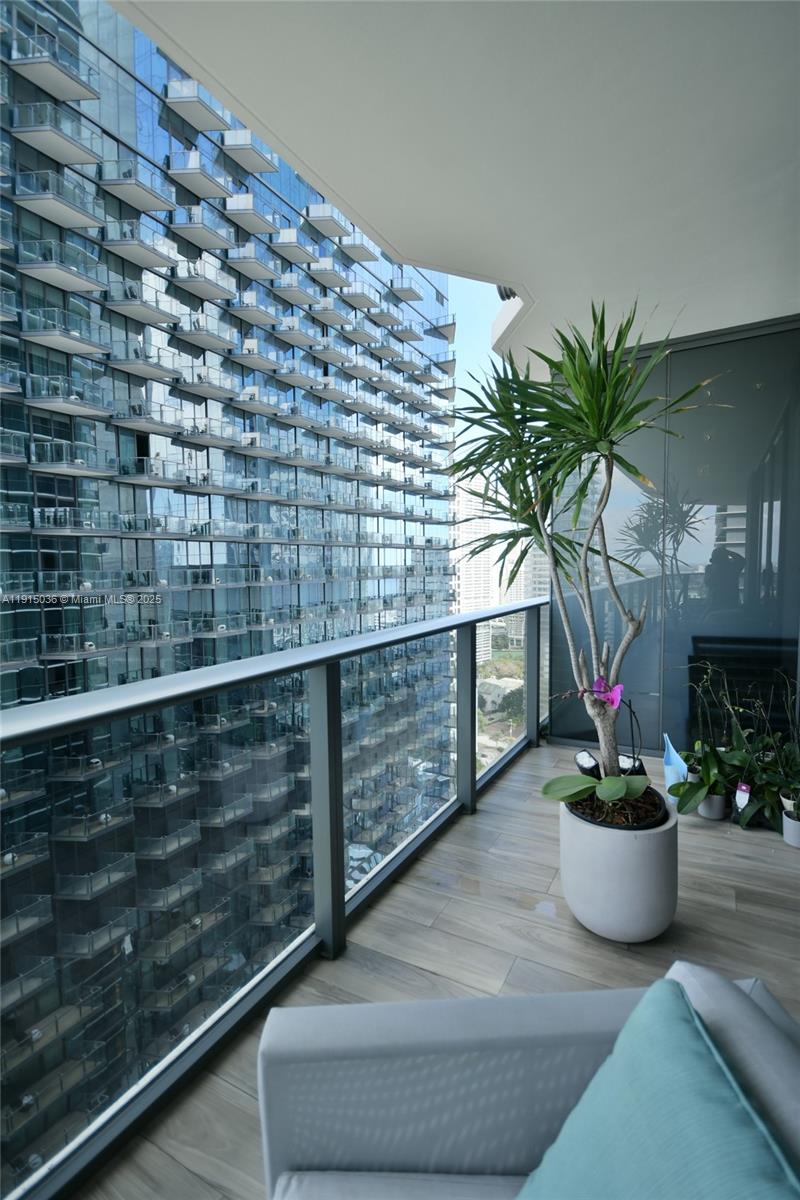 801 SMA RESIDENCES CONDO - Residential Lease