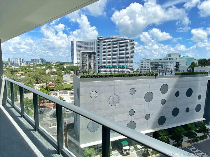 Enjoy this completely & tastefully furnished brand new apartment featuring a master bedroom plus a den. Exclusive Contemporary Paraiso Bayviews designed by famous interior designer Karim Rashid! Available and ready to move in, approval from Association is very fast! Gorgeous amenities including Roof Top pool with 360 views of the Bay and Miami. The building offers Movie theater, children's playroom, jacuzzi, business center, spa, tennis court, barbecue area. Utilities such as Water, Garbage, Recycling, Internet, Wi-fi, Cable Services are included in the rental. Access to beach Club, Michael Schwartz restaurant and Marina. Call now It won't last!