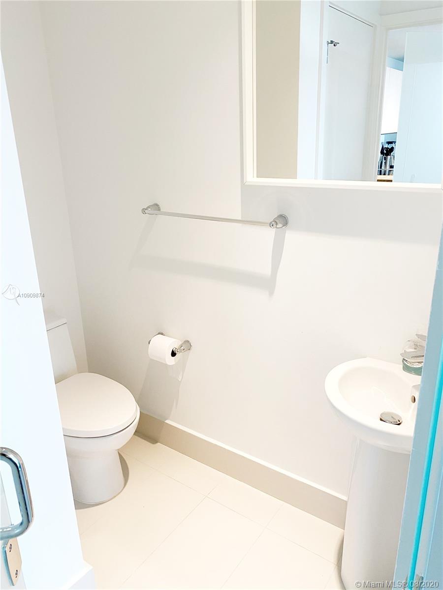 PARAISO BAYVIEWS CONDO - Residential Lease