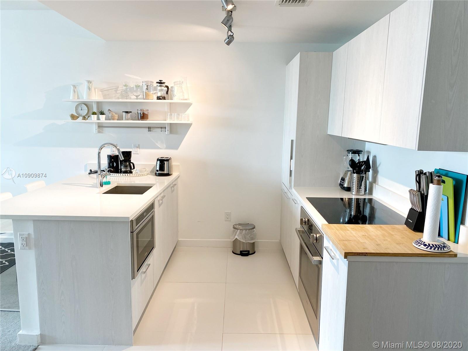 PARAISO BAYVIEWS CONDO - Residential Lease