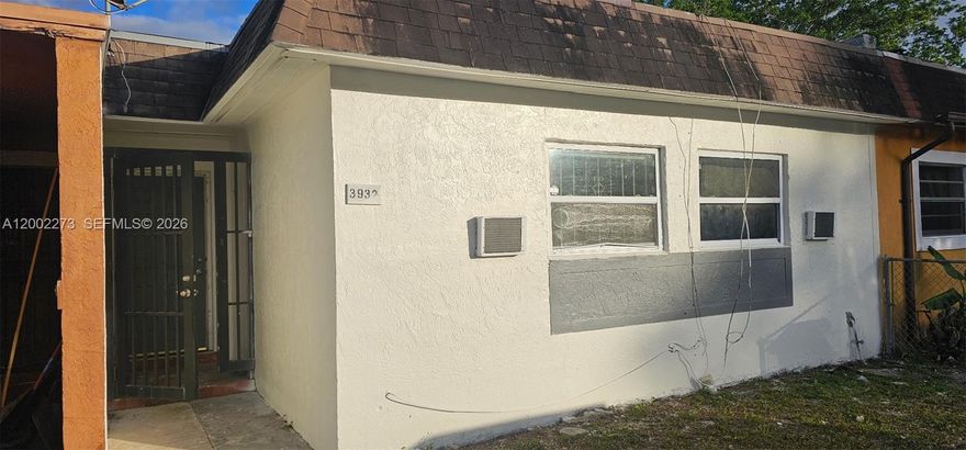 Investor Special in Miami Gardens! This 3-bedroom, 2-bath townhouse offers a fantastic opportunity for those looking to renovate and add value. Located in a quiet setting with a fully fenced exterior, the property provides privacy and security—ideal for end-users or future tenants.
This home requires a full renovation, making it perfect for investors, flippers, or buyers looking to customize to their taste. Strong potential for resale or rental income in a growing area with consistent demand. Don’t miss this chance to transform a blank canvas into a profitable asset! VACANT AND EASY TO SHOW.  FHA AND VA WELCOME