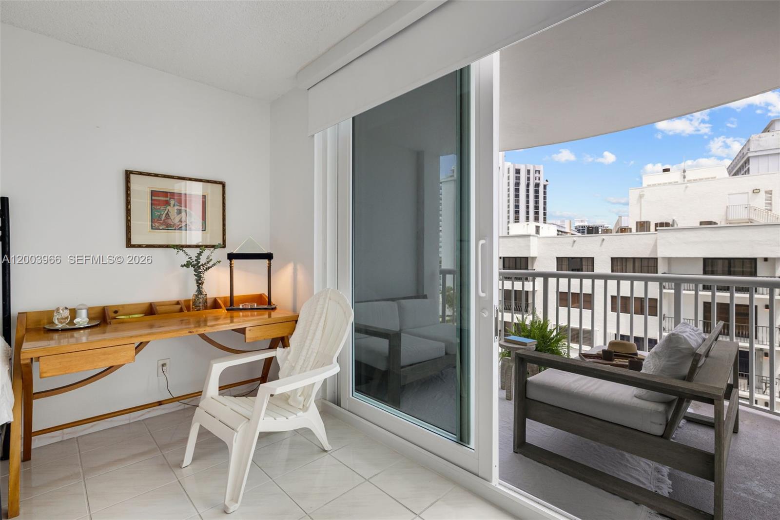 THE CARRIAGE HOUSE CONDO - Residential