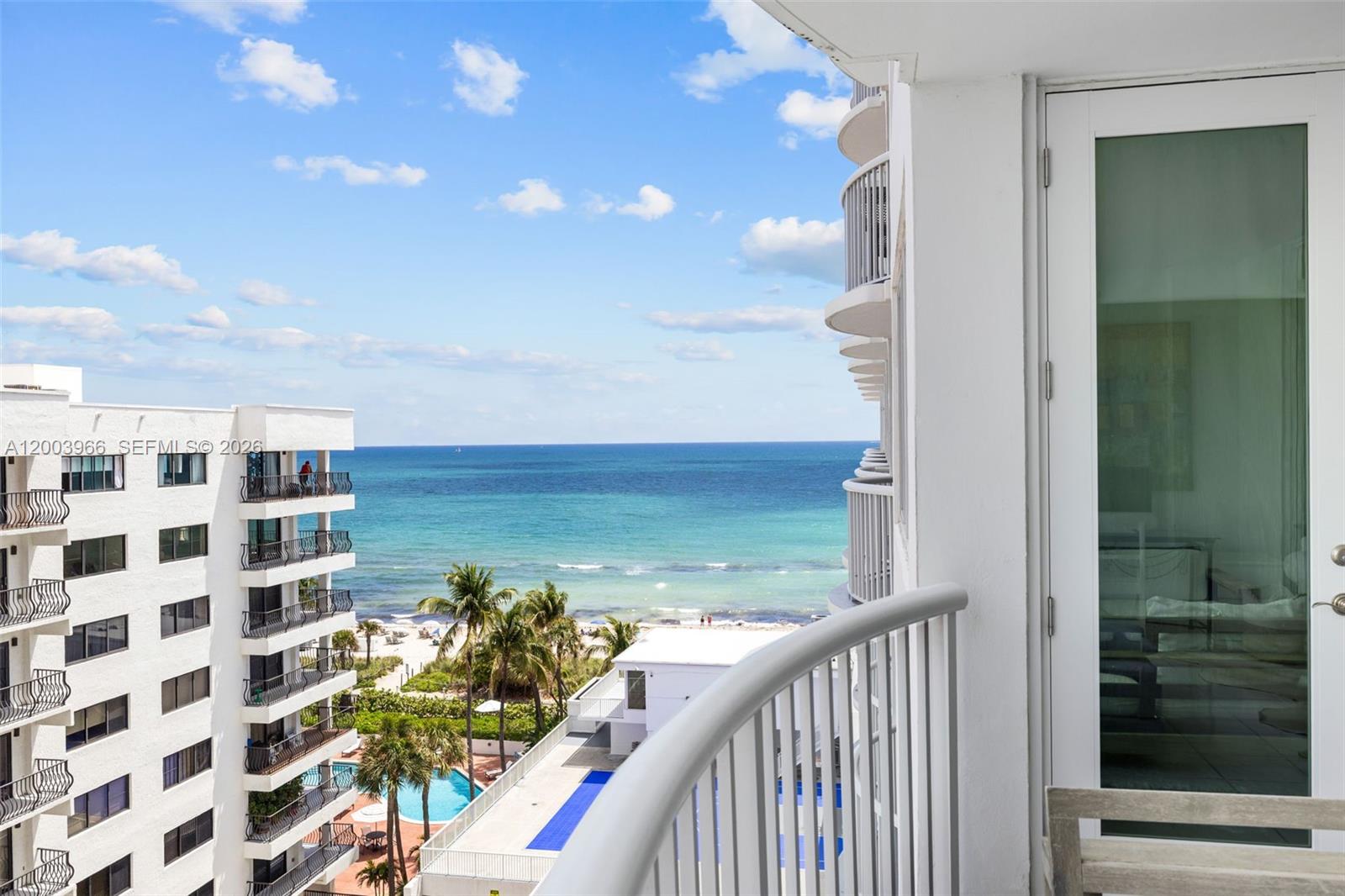 THE CARRIAGE HOUSE CONDO - Residential