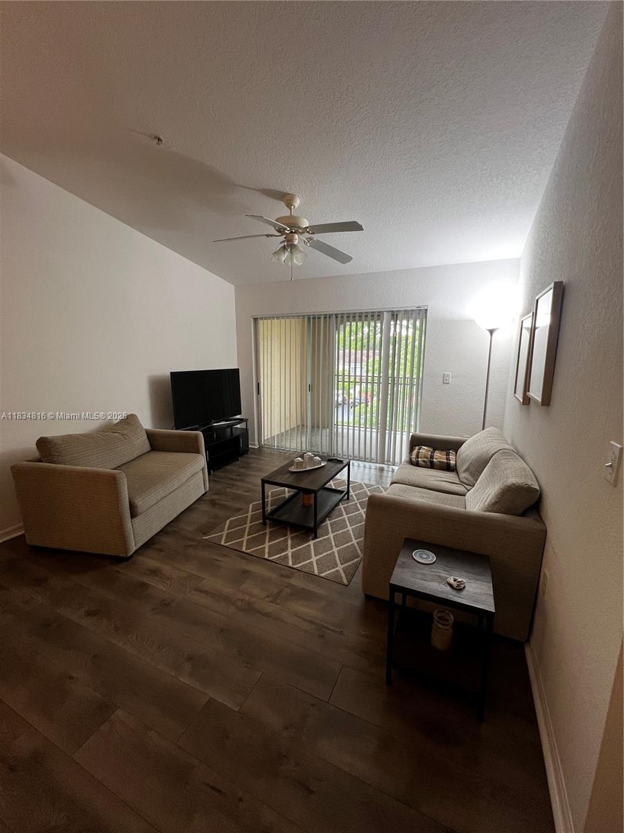 2548 Centergate Dr 301, Miramar, FL, 33025/$310,000 3 2548 Centergate Dr 301