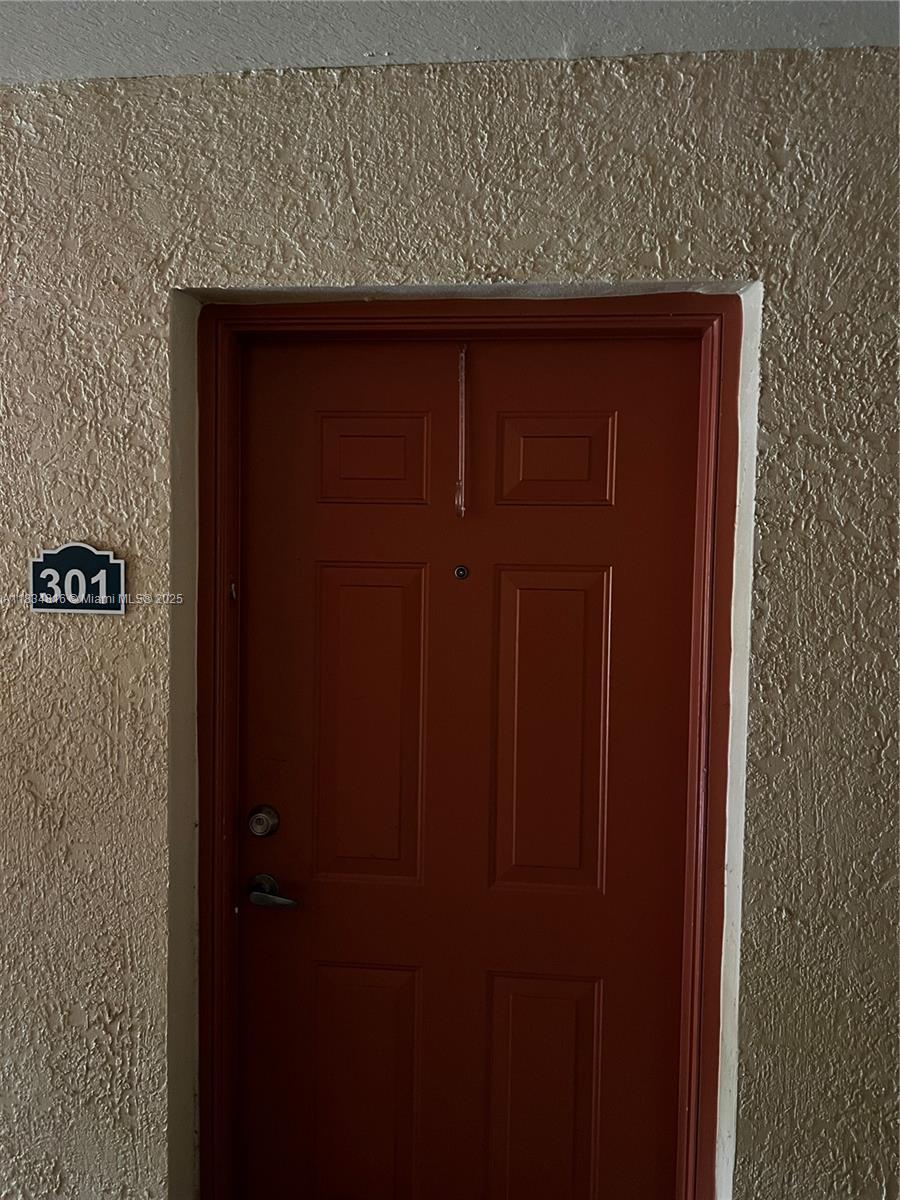 2548 Centergate Dr 301, Miramar, FL, 33025/$310,000 2 2548 Centergate Dr 301