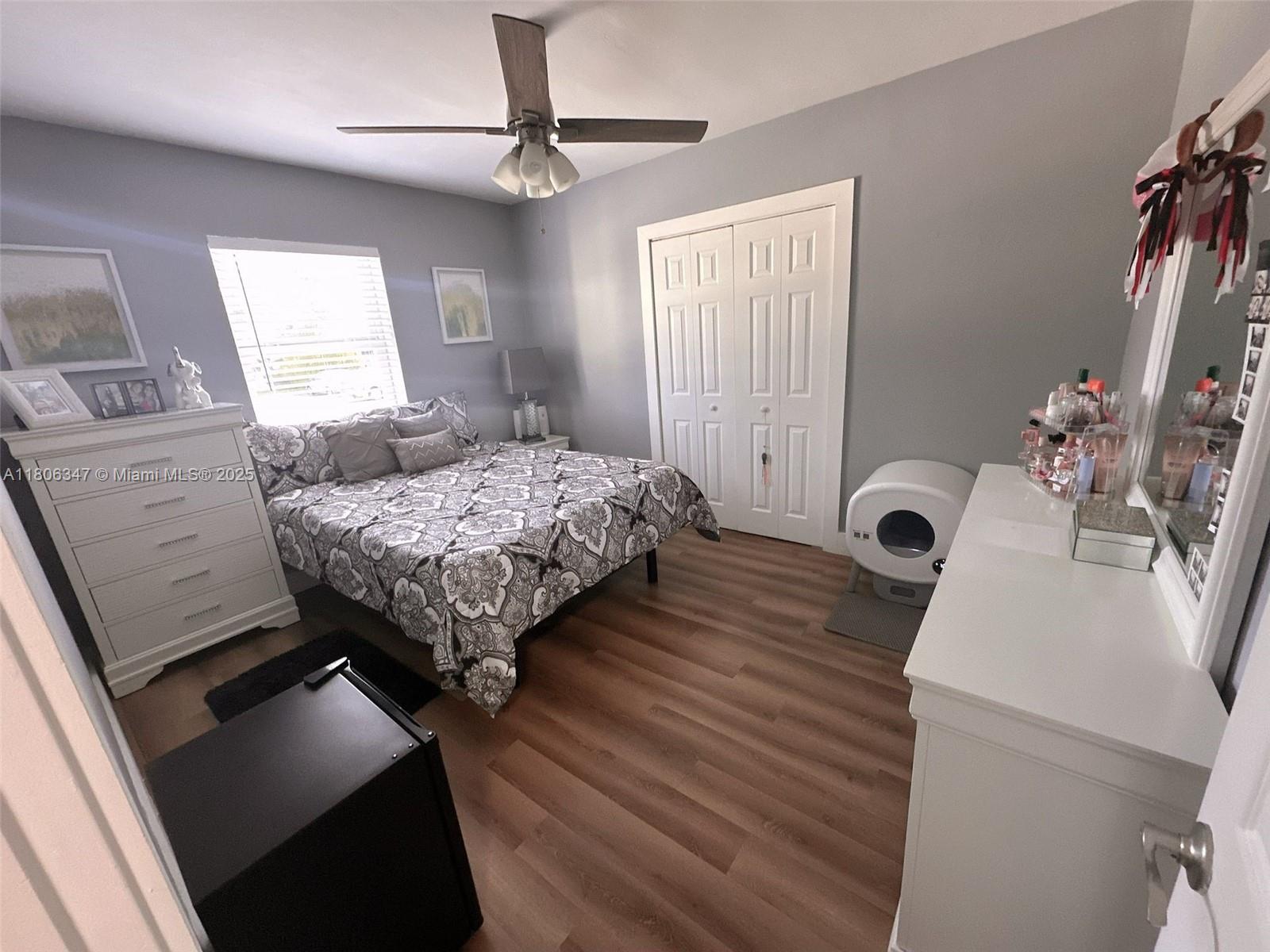 NO MIAMI BEACH MANOR - Residential