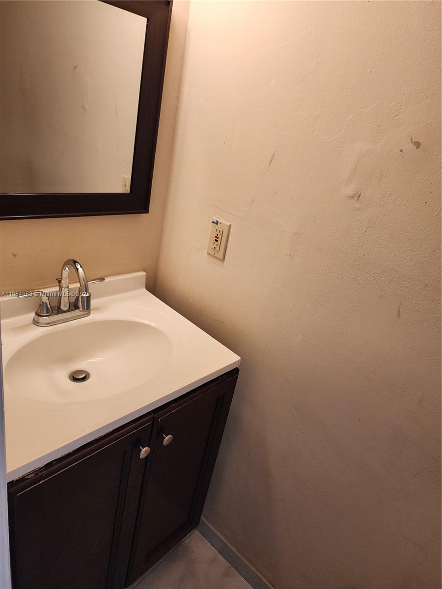 MILLER DREAMS SEC 1 - Residential Lease