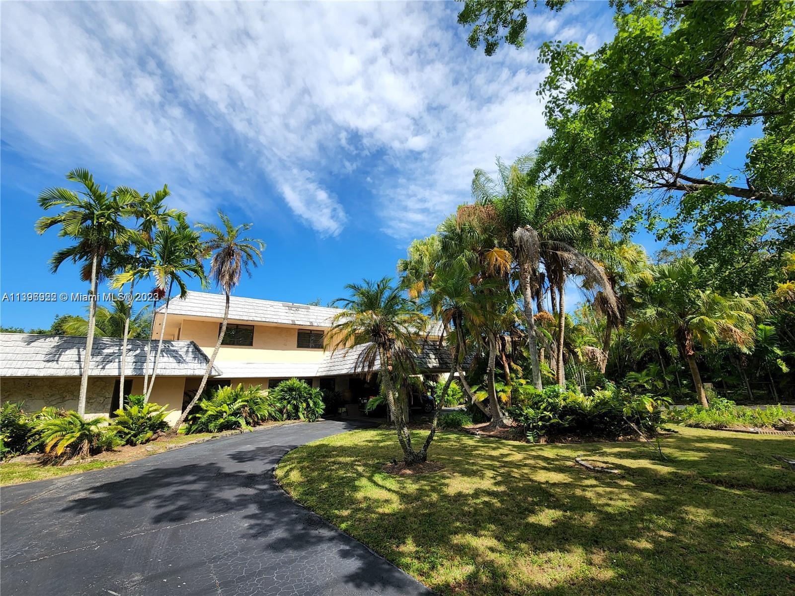 Property for Sale at 10155 Sw 67th Ave, Pinecrest, Miami-Dade County, Florida - Bedrooms: 7 
Bathrooms: 5.5  - $4,700,000