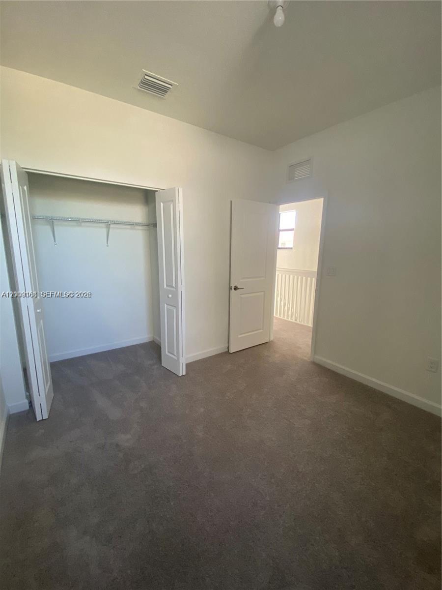 PINE VISTA - Residential