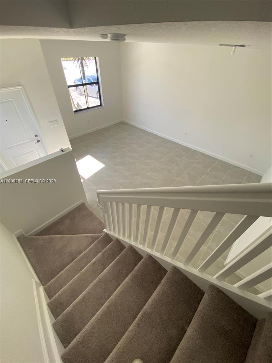 PINE VISTA - Residential