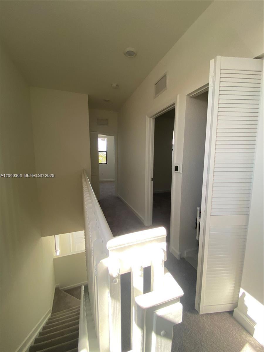 PINE VISTA - Residential