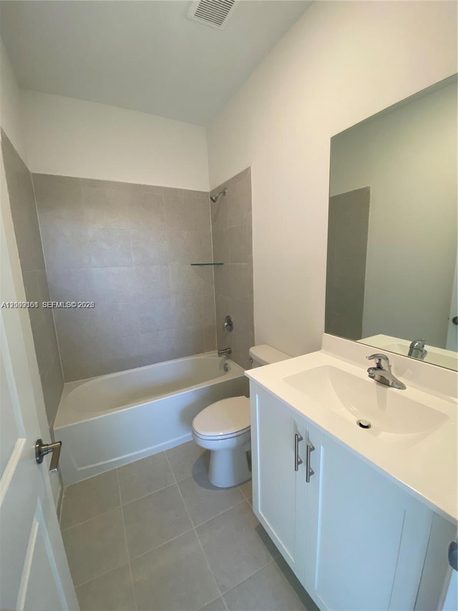 PINE VISTA - Residential