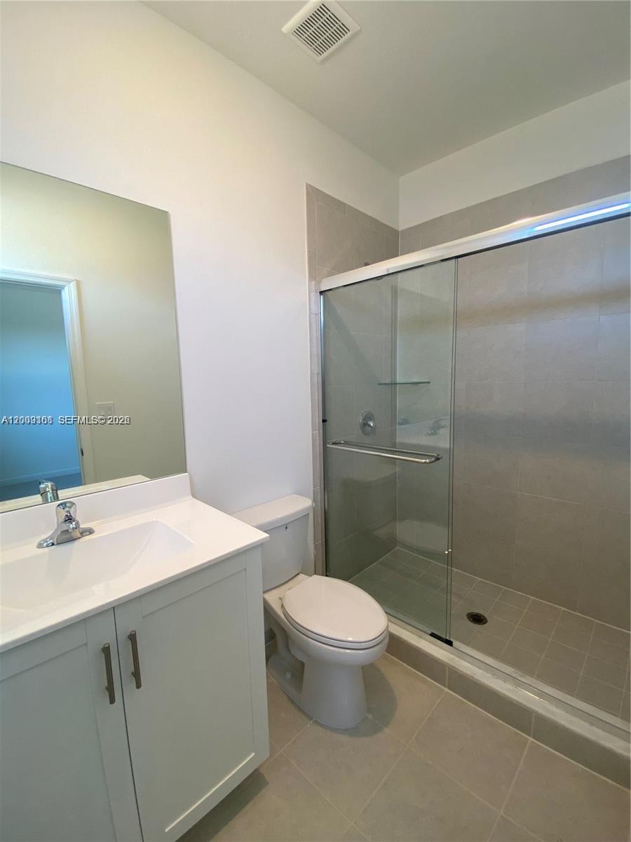 PINE VISTA - Residential