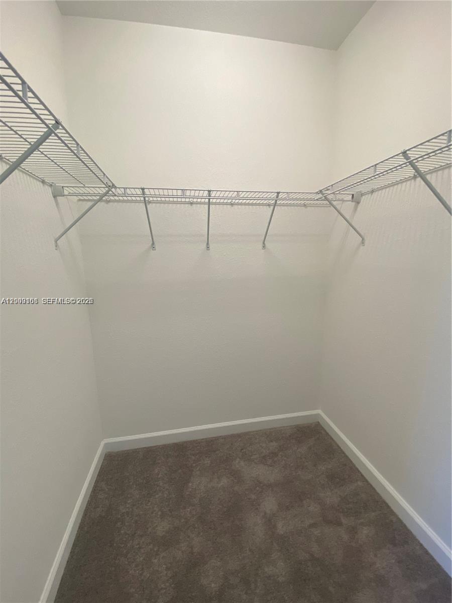 PINE VISTA - Residential