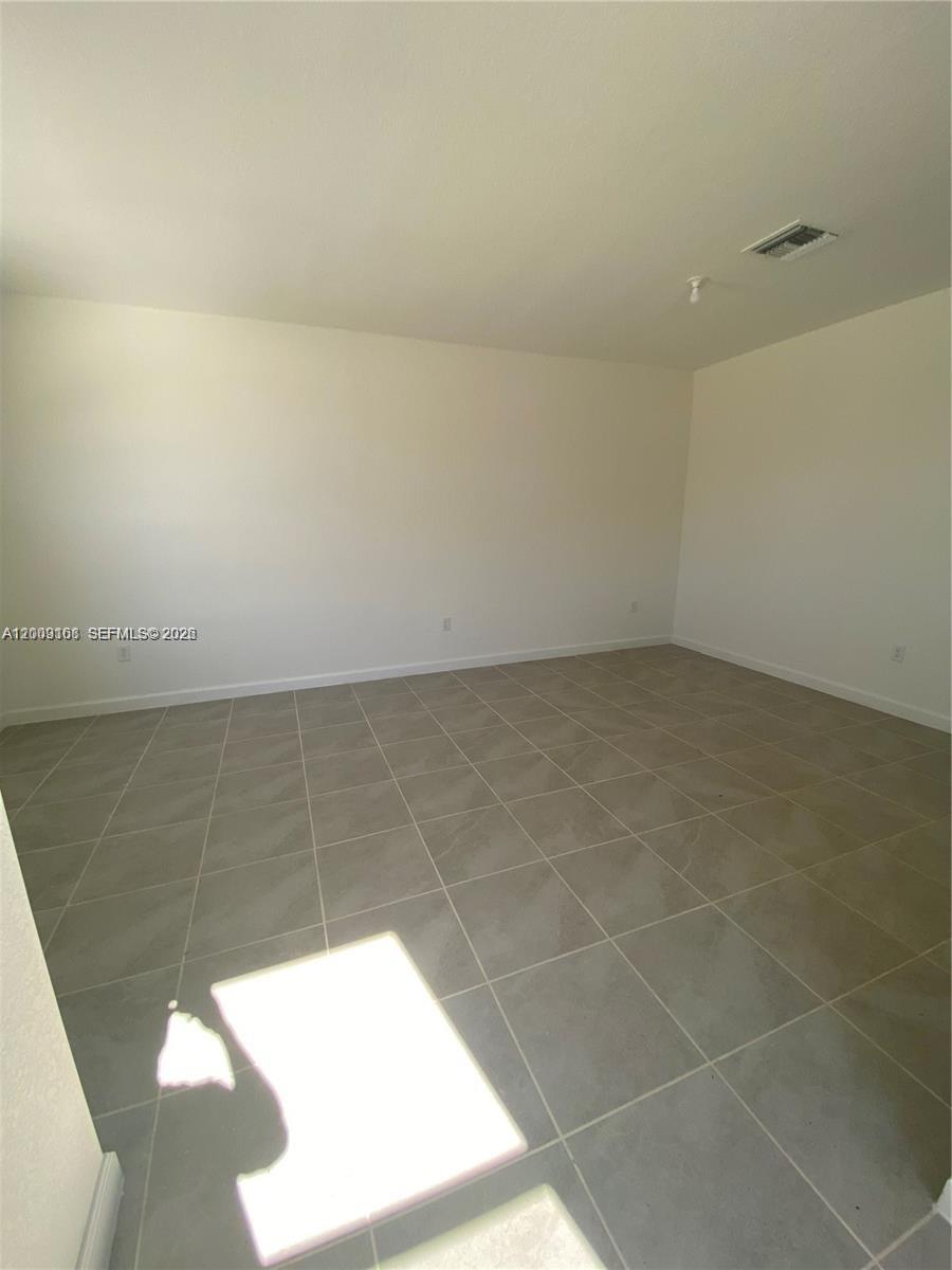 PINE VISTA - Residential