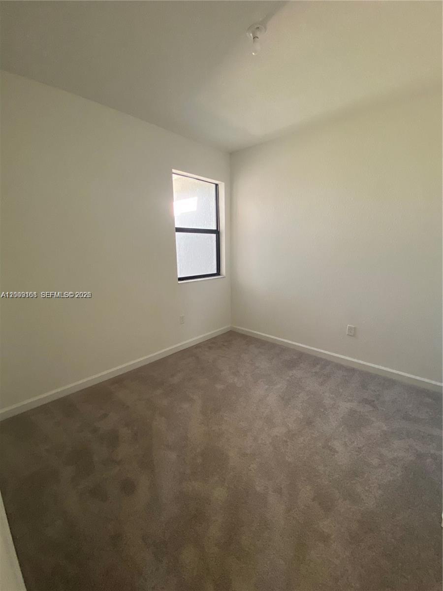 PINE VISTA - Residential