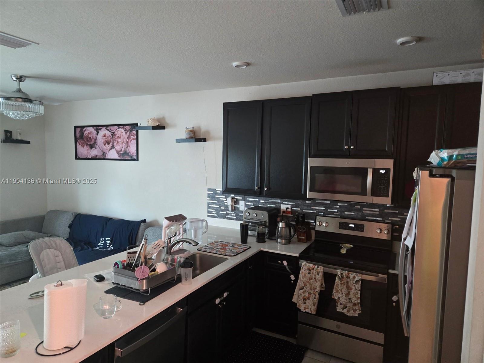 COSTA BLANCA VILLAS - Residential Lease