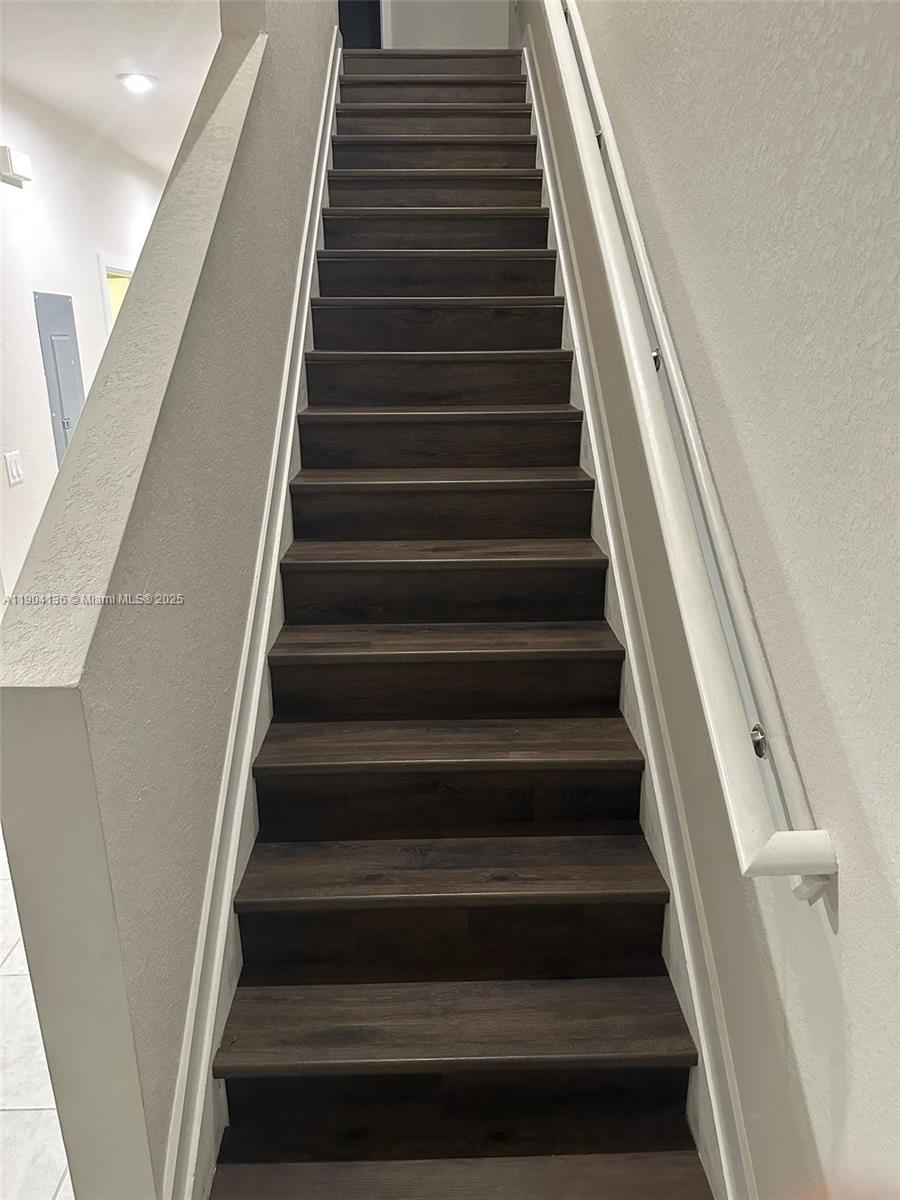 COSTA BLANCA VILLAS - Residential Lease