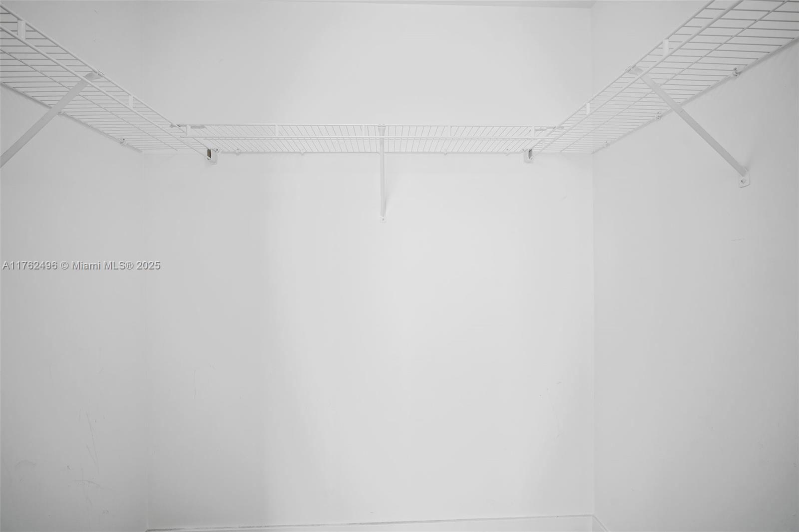 THE AXIS ON BRICKELL COND - Residential