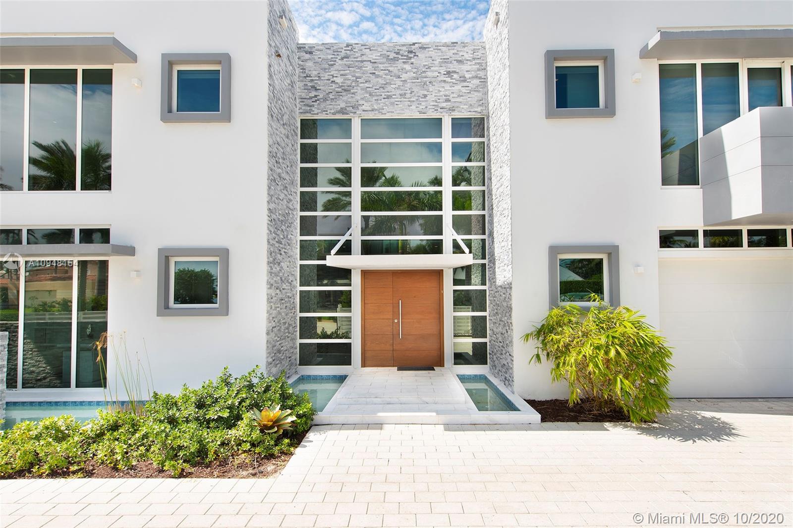 GOLDEN BEACH SEC C - Residential