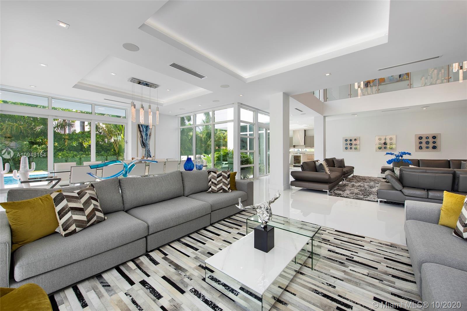 GOLDEN BEACH SEC C - Residential