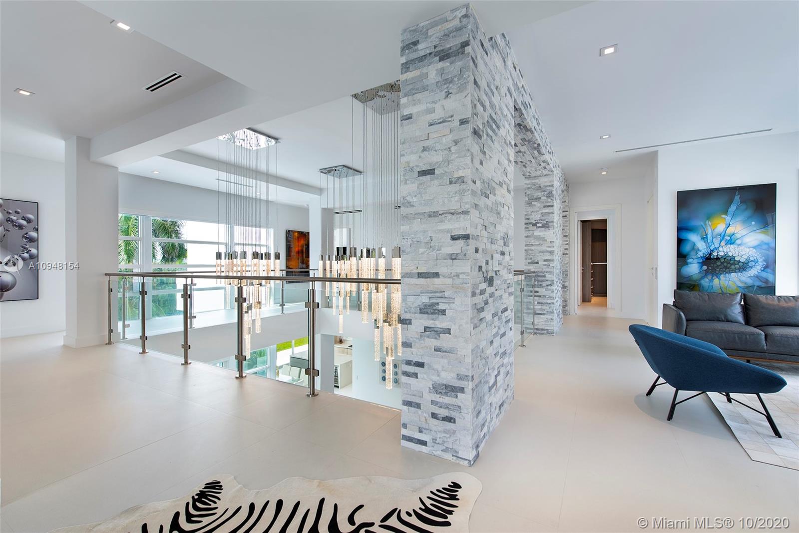 GOLDEN BEACH SEC C - Residential