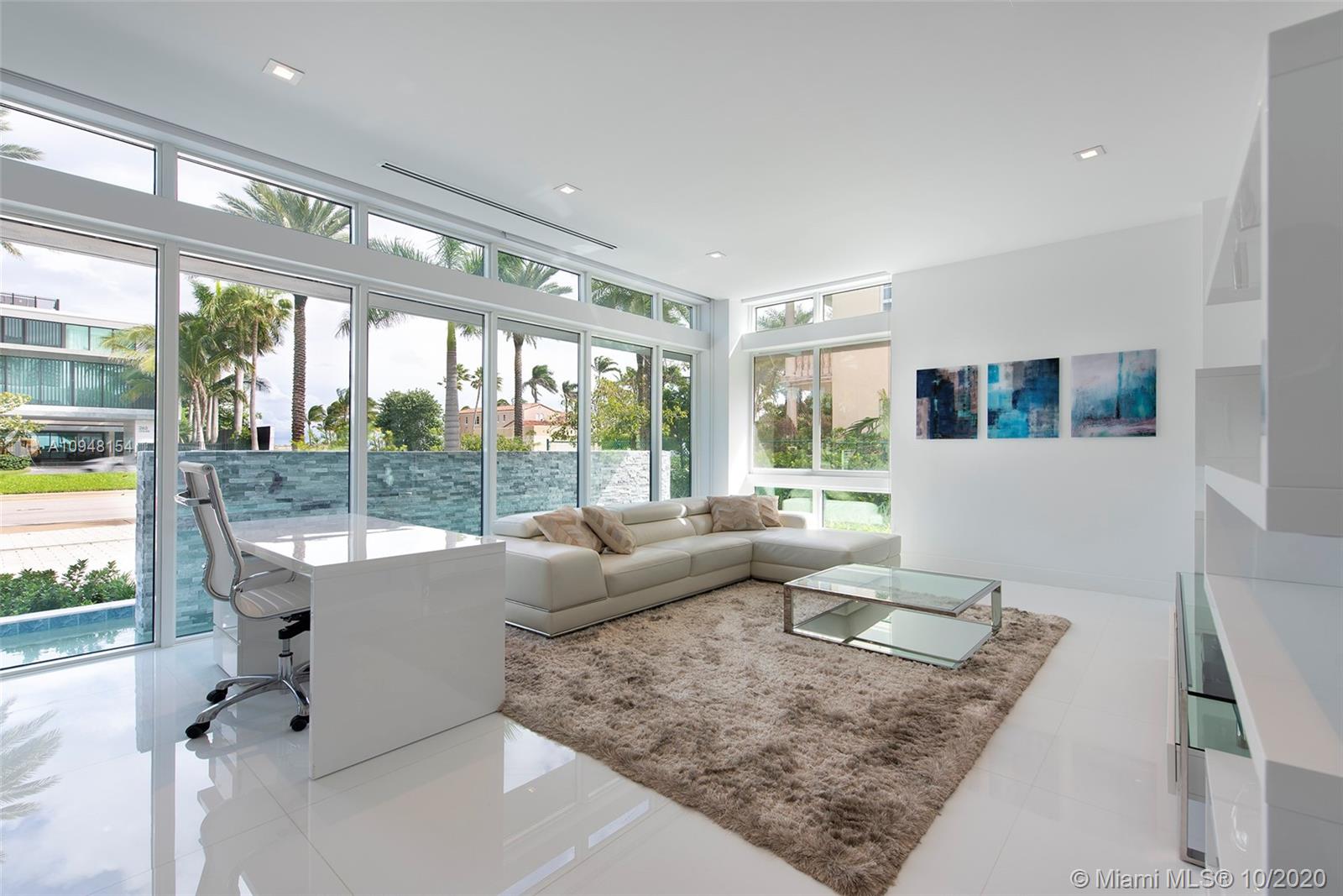 GOLDEN BEACH SEC C - Residential