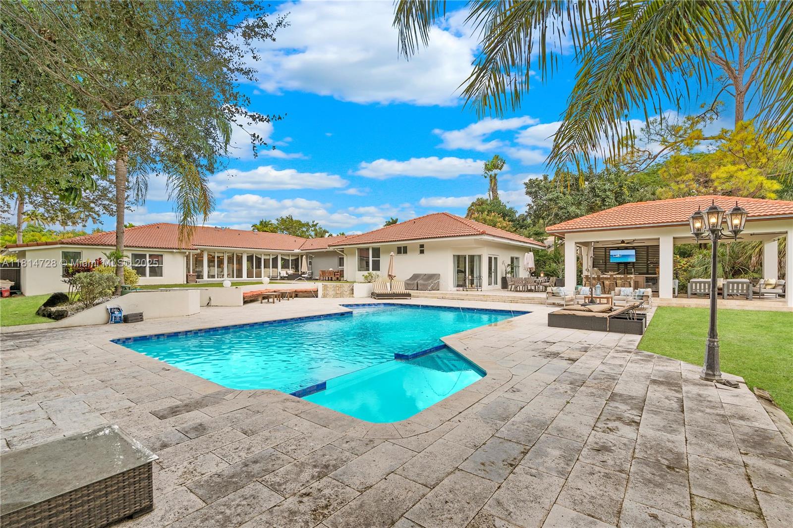 GRANADA GARDENS - Residential