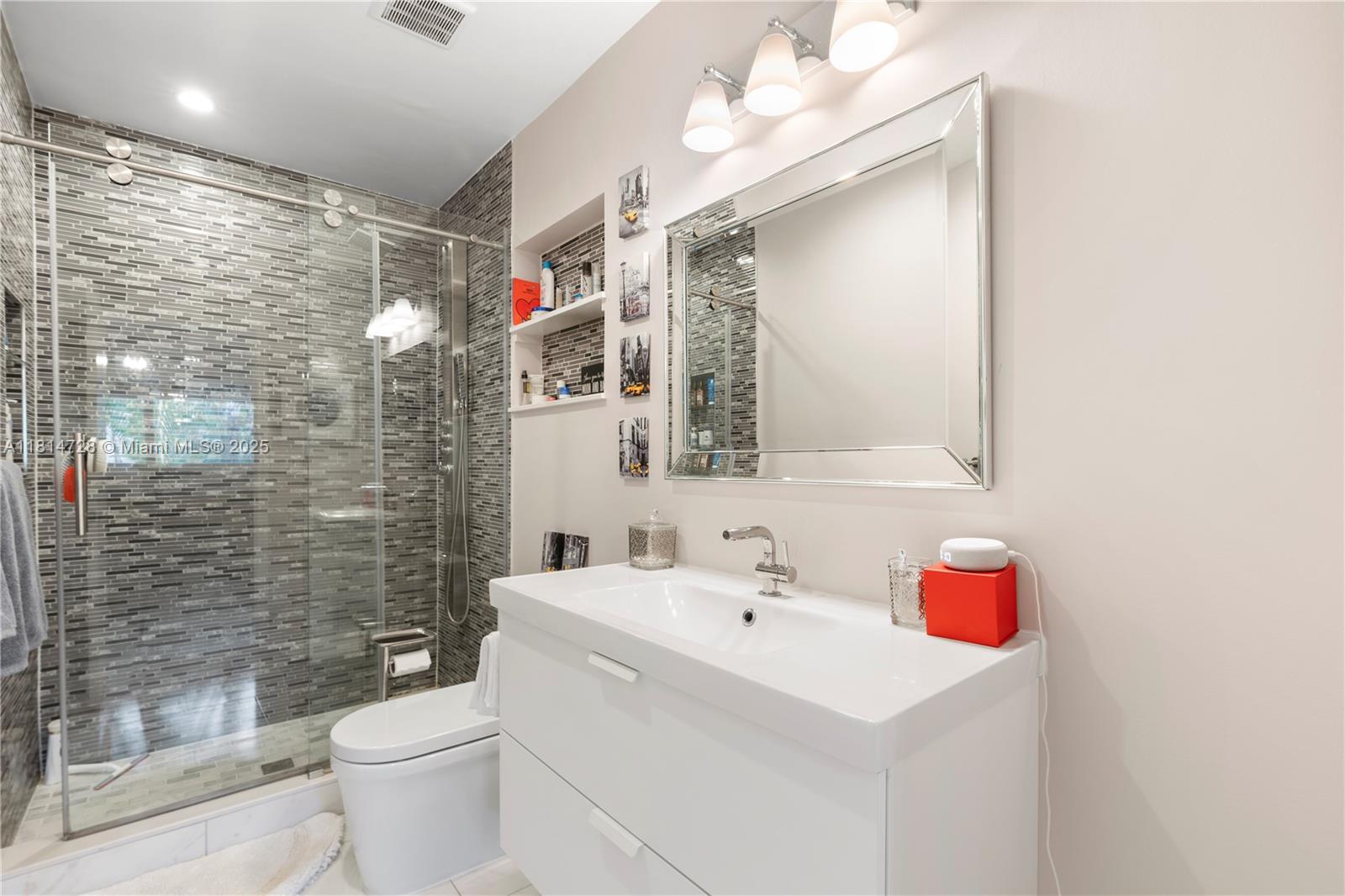 GRANADA GARDENS - Residential