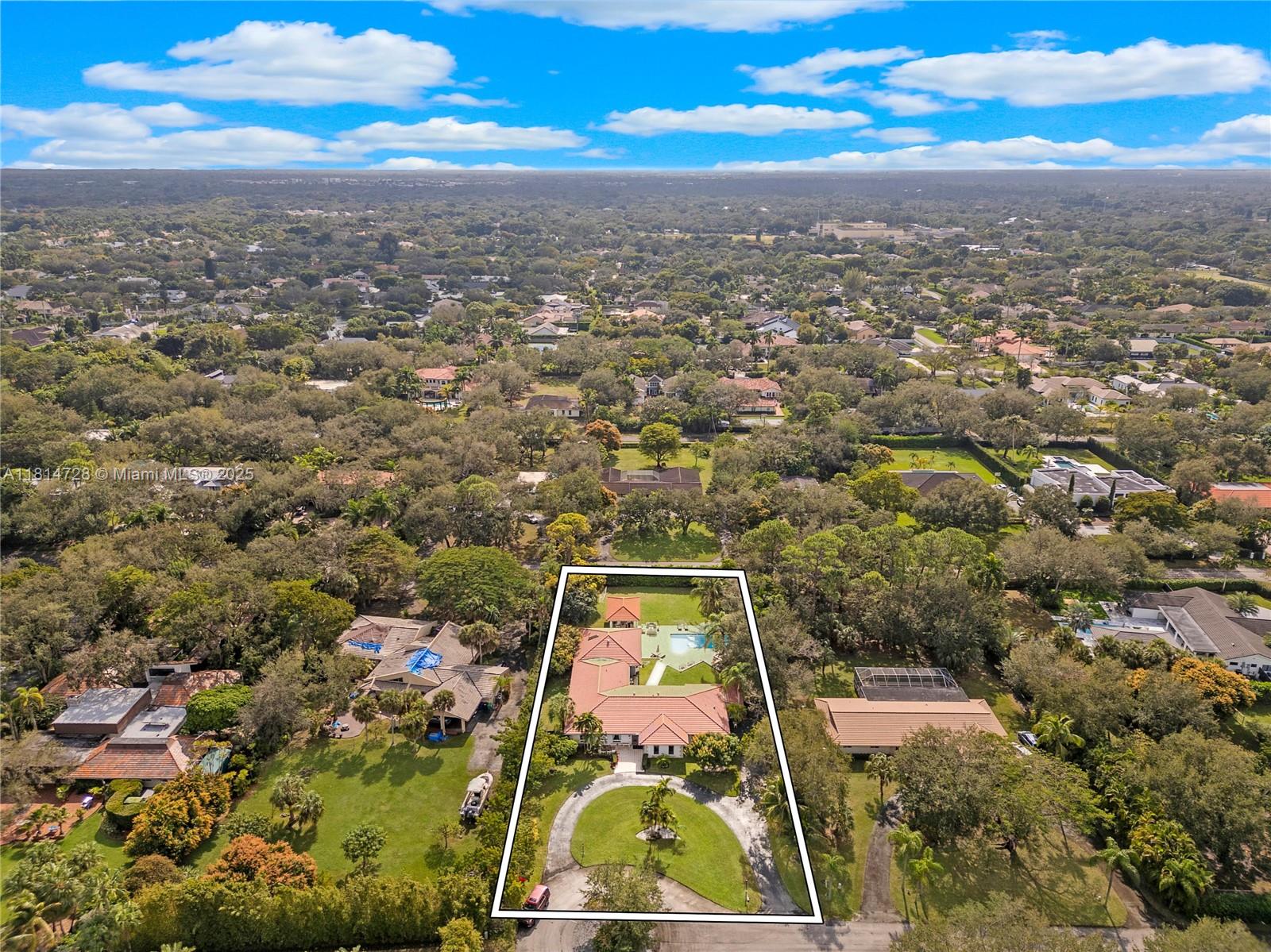 GRANADA GARDENS - Residential