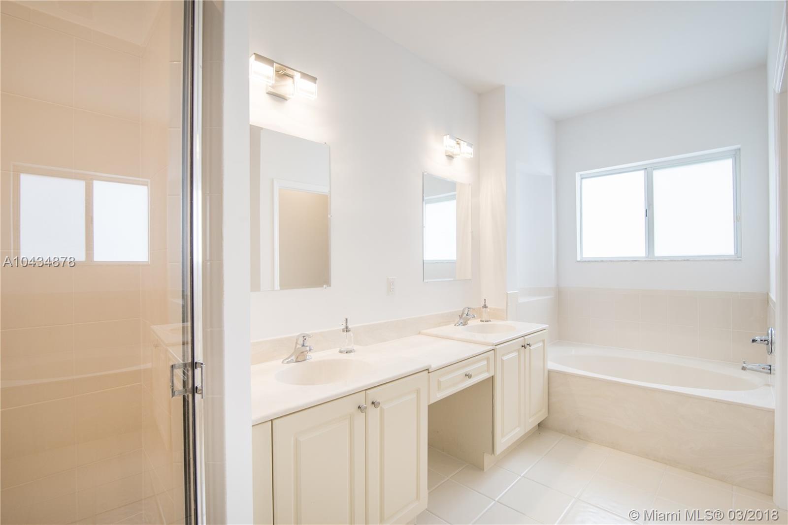 TOWNGATE NORTH - Residential Lease