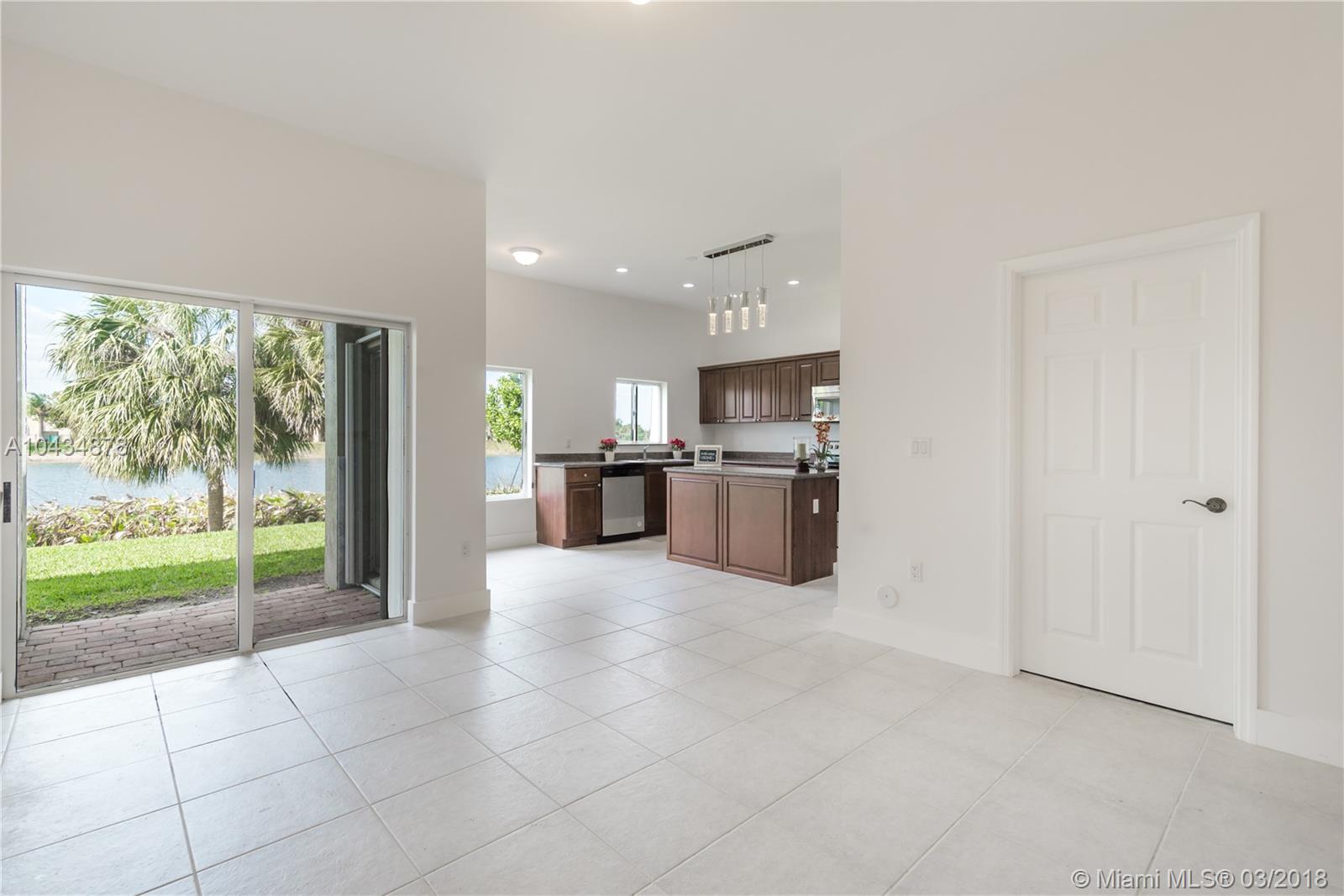 TOWNGATE NORTH - Residential Lease