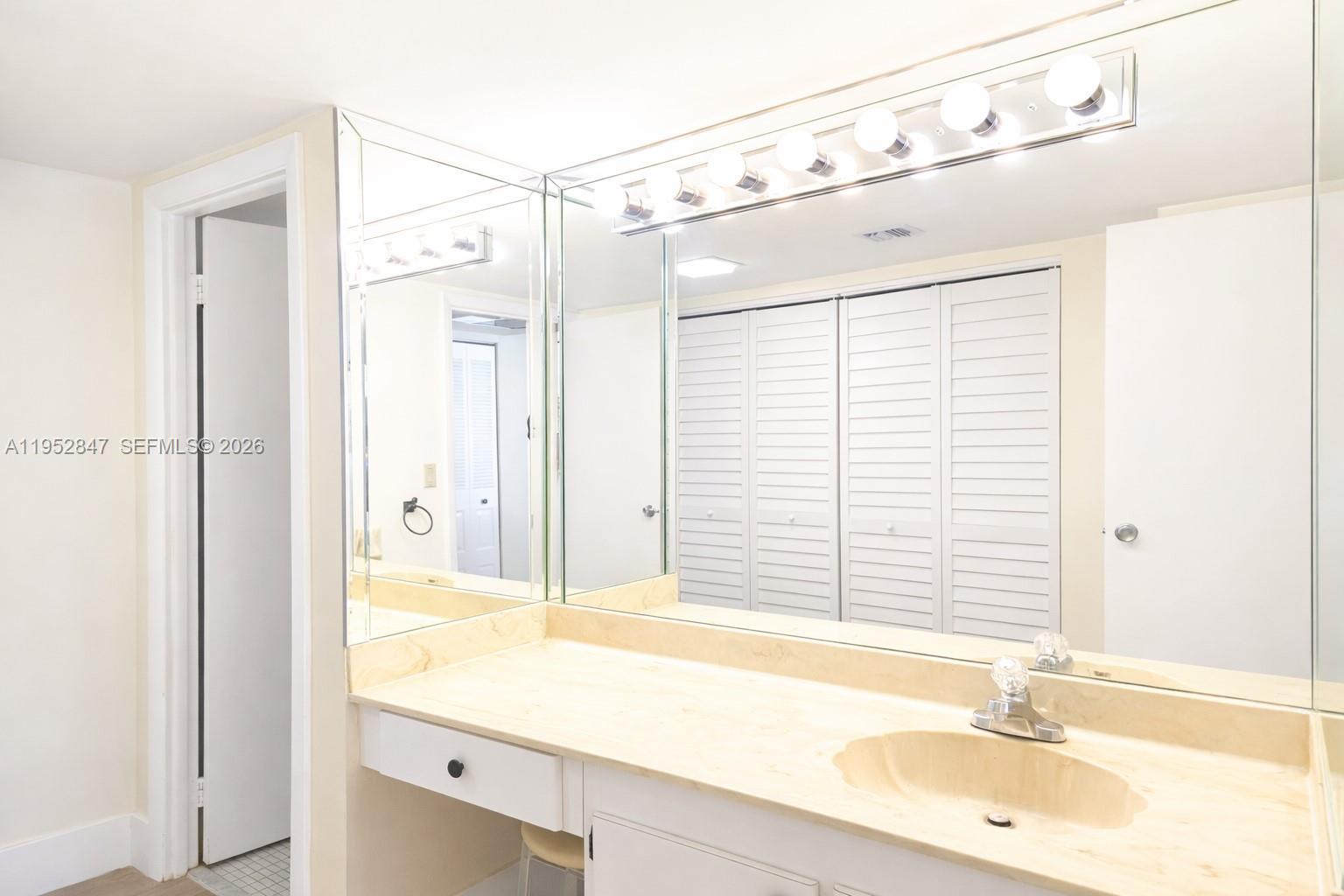 CORONADO CONDO- TOWER II - Residential