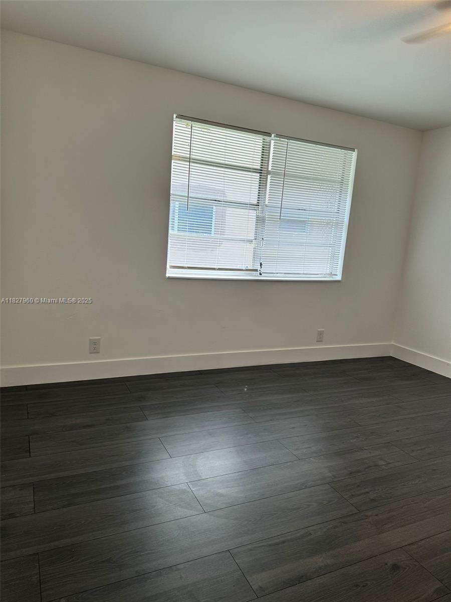 HOLLYWOOD - Residential Income