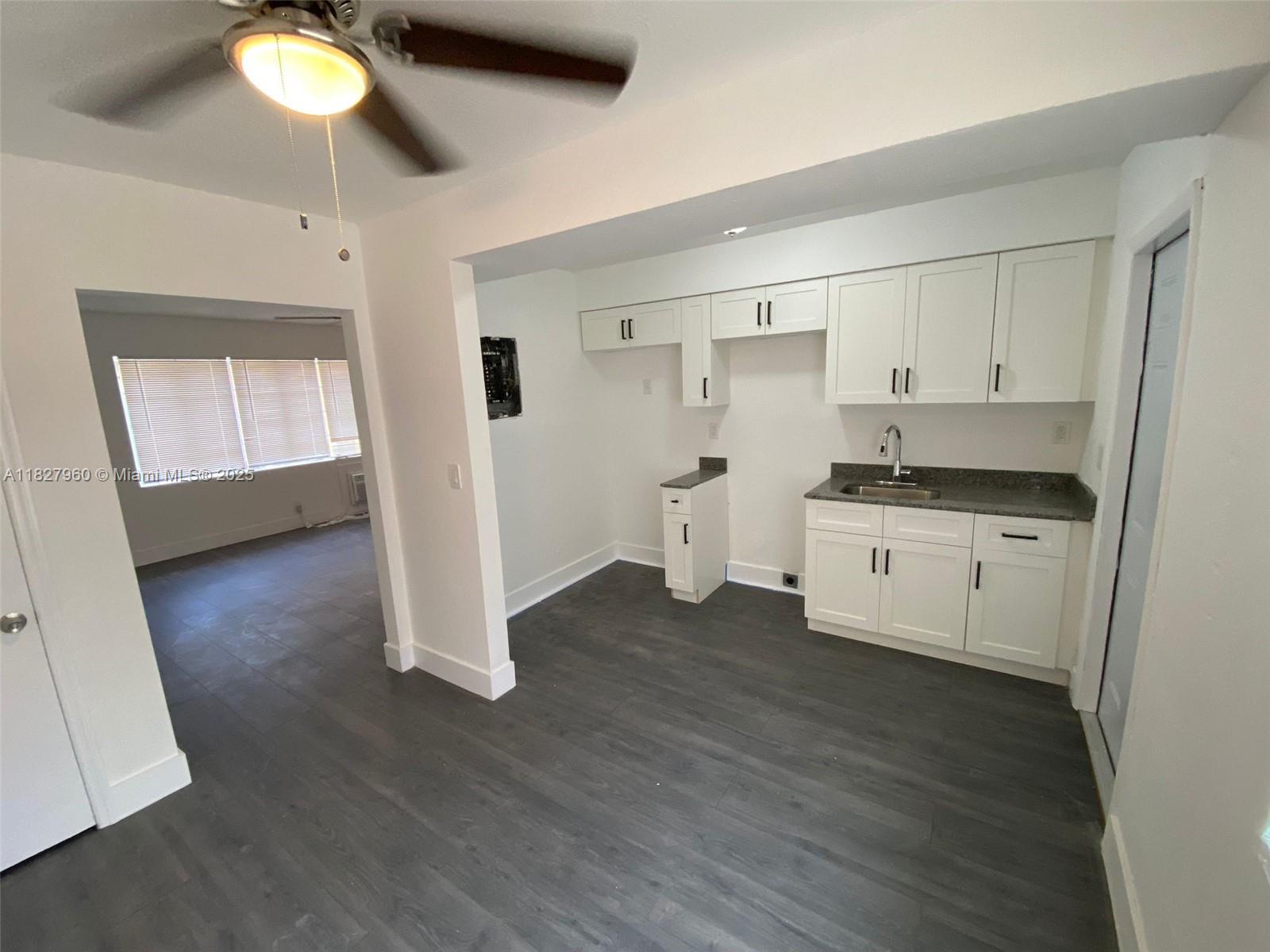 HOLLYWOOD - Residential Income