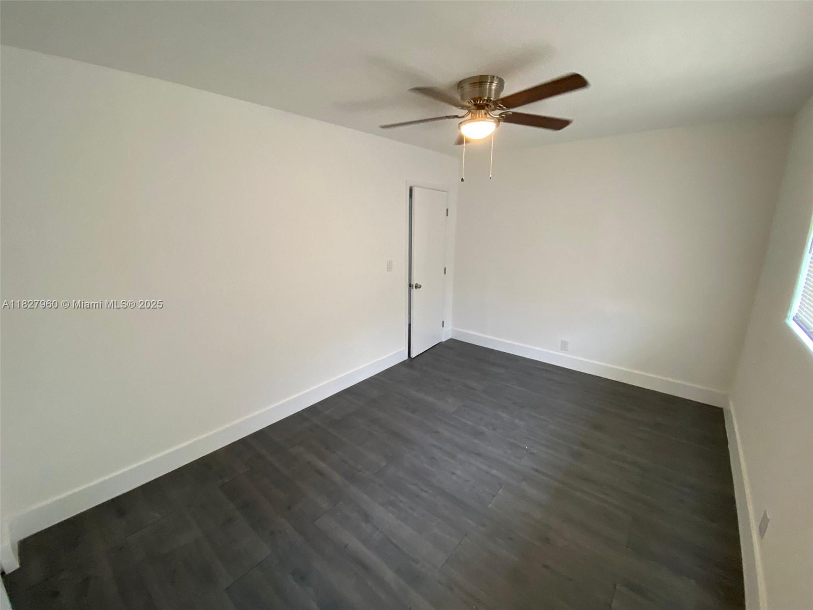 HOLLYWOOD - Residential Income