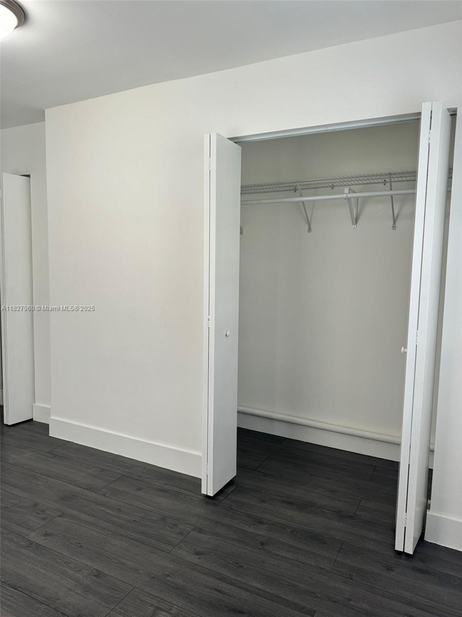 HOLLYWOOD - Residential Income