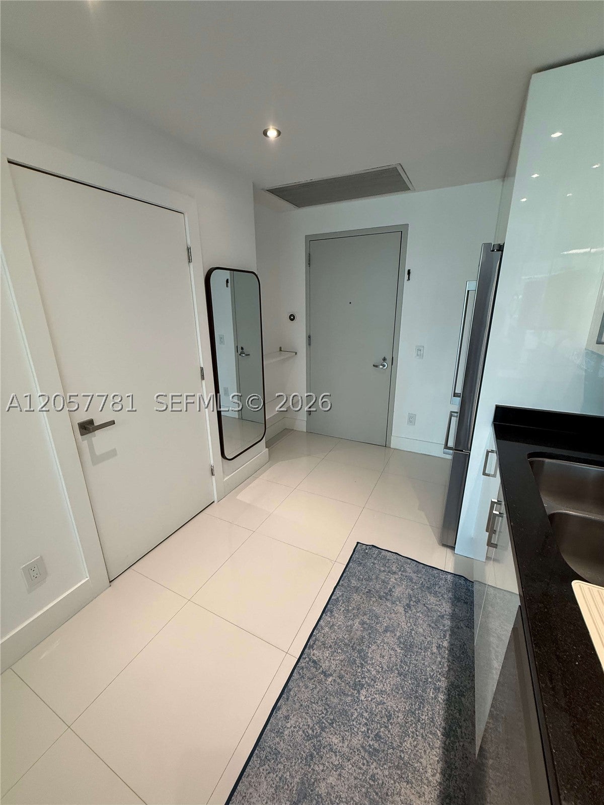 60 SW 13th St 3808