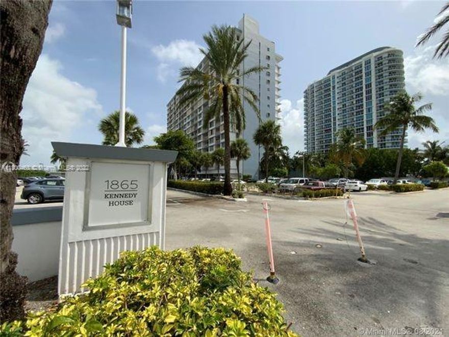 Highly Desirable North Bay Village Condo unit, modern style, Complete Kitchen, walk-in closet, Balcony, Pool area overlook at the bay, Laundry facilities, update lobby, fitness center and many other amenities, designated parking space.
This apartment won't last long! Must see to appreciate.  This studio has a den room good for office or bedroom.
