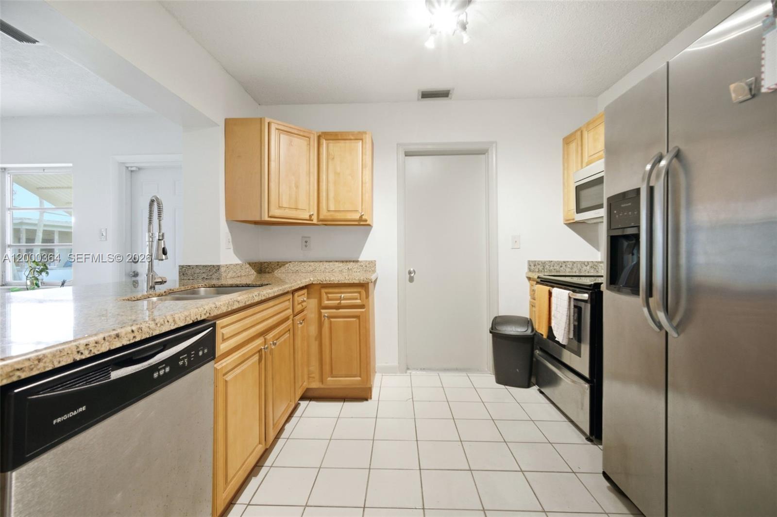 MAINLANDS OF TAMARAC LAKE - Residential